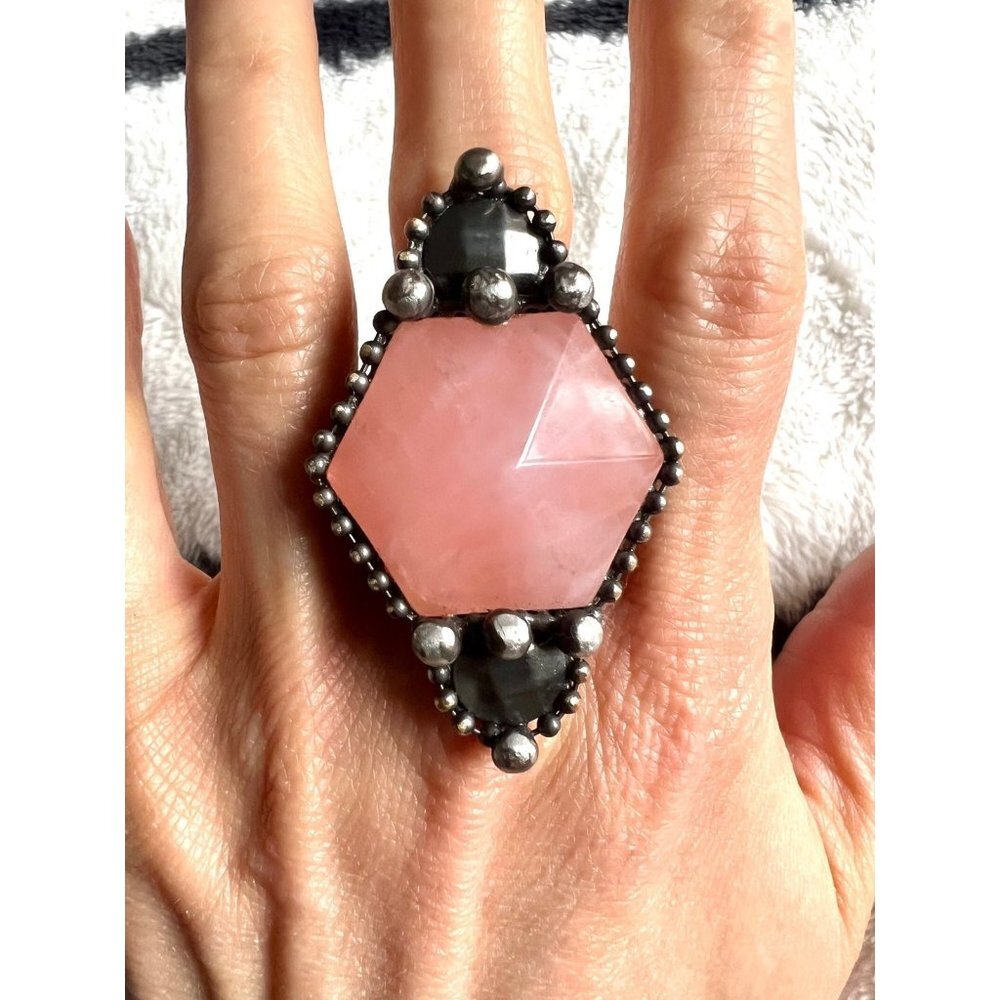 MASSIVE Rose Quartz Love Statement Ring - Picture 4 of 10